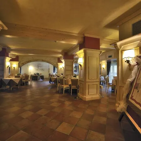 Отель Danilo 4*