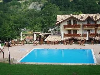 Отель Danilo Гамберале